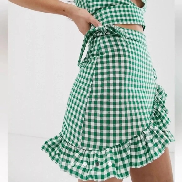 Glamorous Petite Wrap Mini Skirt Green Gingham Sz10 Spring Summer Ruffle Hem Med - Picture 2 of 7